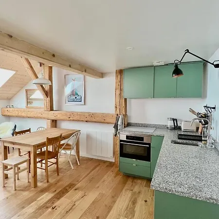 Triplex In The Heart Of *