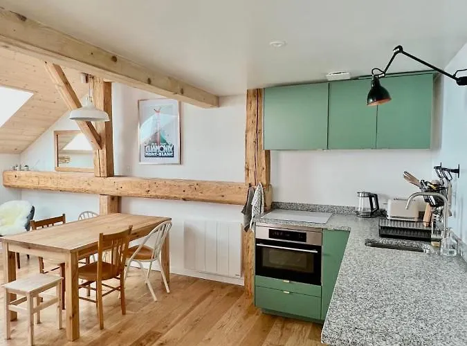 Triplex In The Heart Of *